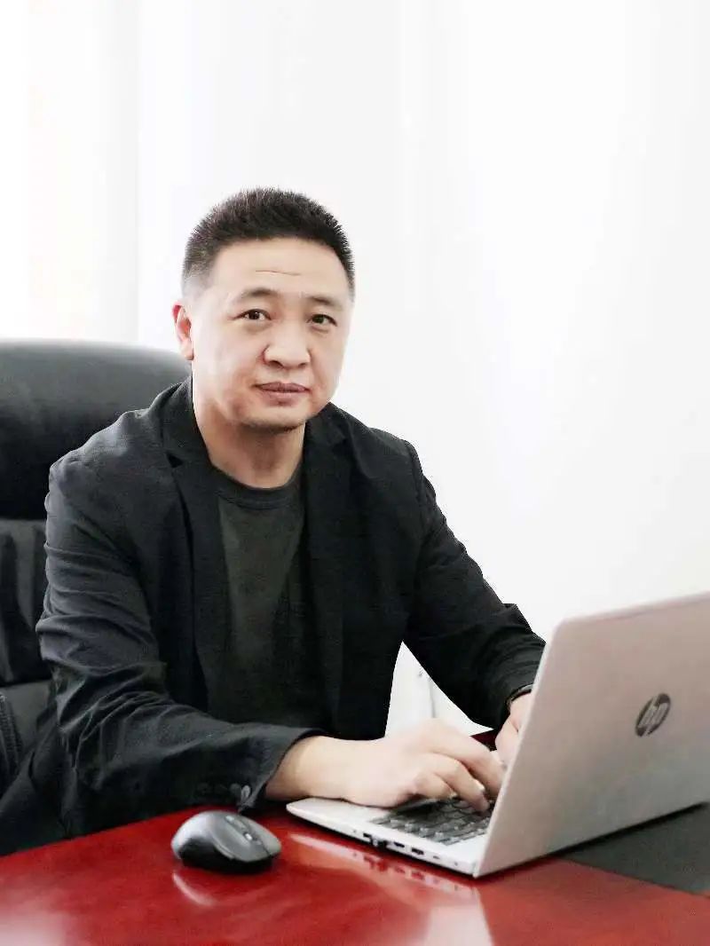 从刑警到跨国公司法务，在融合中输出法律价值与自我实现——专访云南磷化集团刘志超